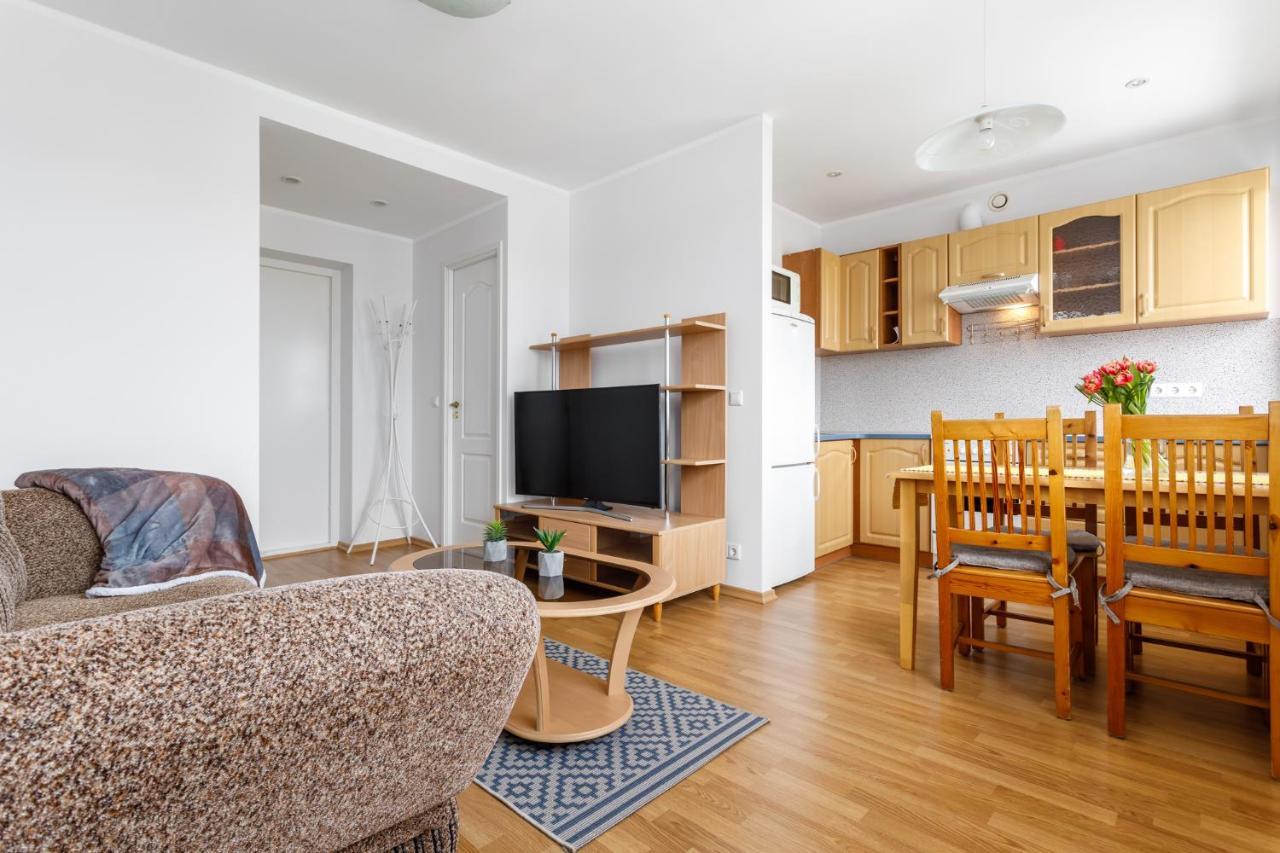 A. H. Tammsaare Puiestee Apartement Parnu Exterior photo